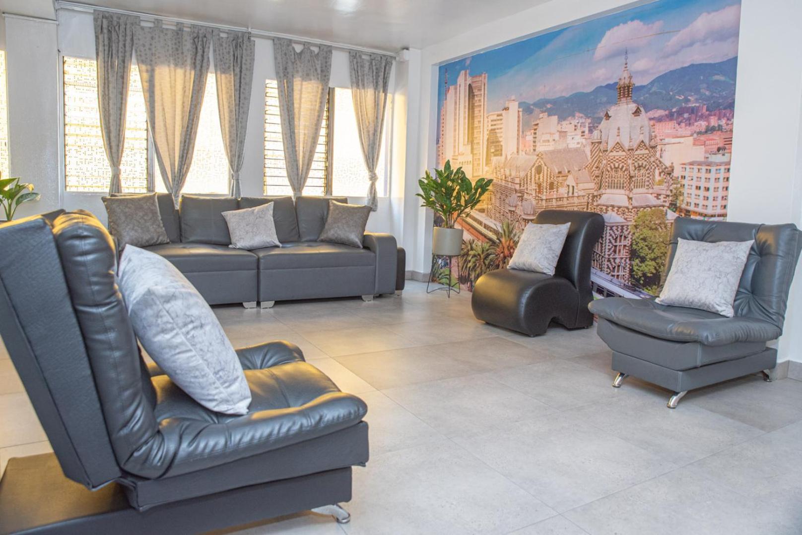 Hotel Alcazar Μεντεγίν Εξωτερικό φωτογραφία